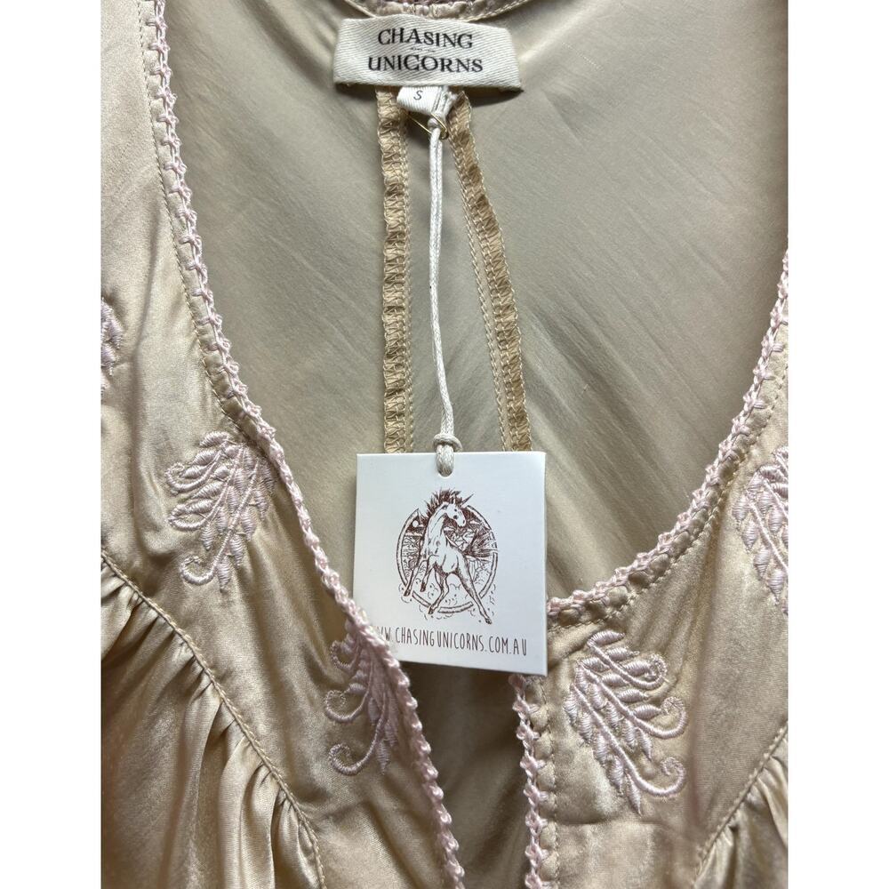 Chasing Unicorns BNWT Vintage-Inspired Embroidered Silk Dress Size S - Picture 13 of 14